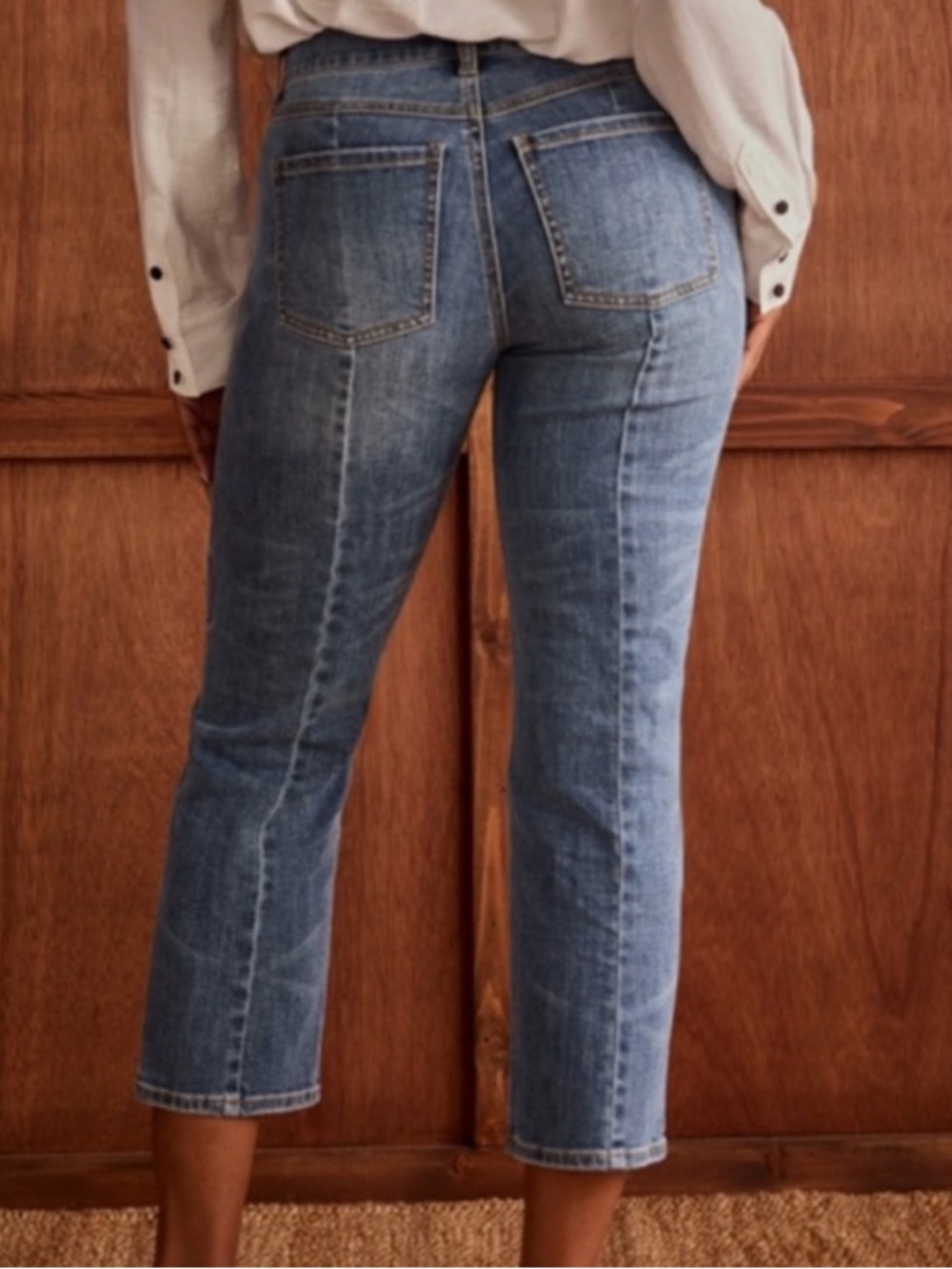 CAbi Soho Jeans - Lake
Wash F25 - Picture 2 of 7